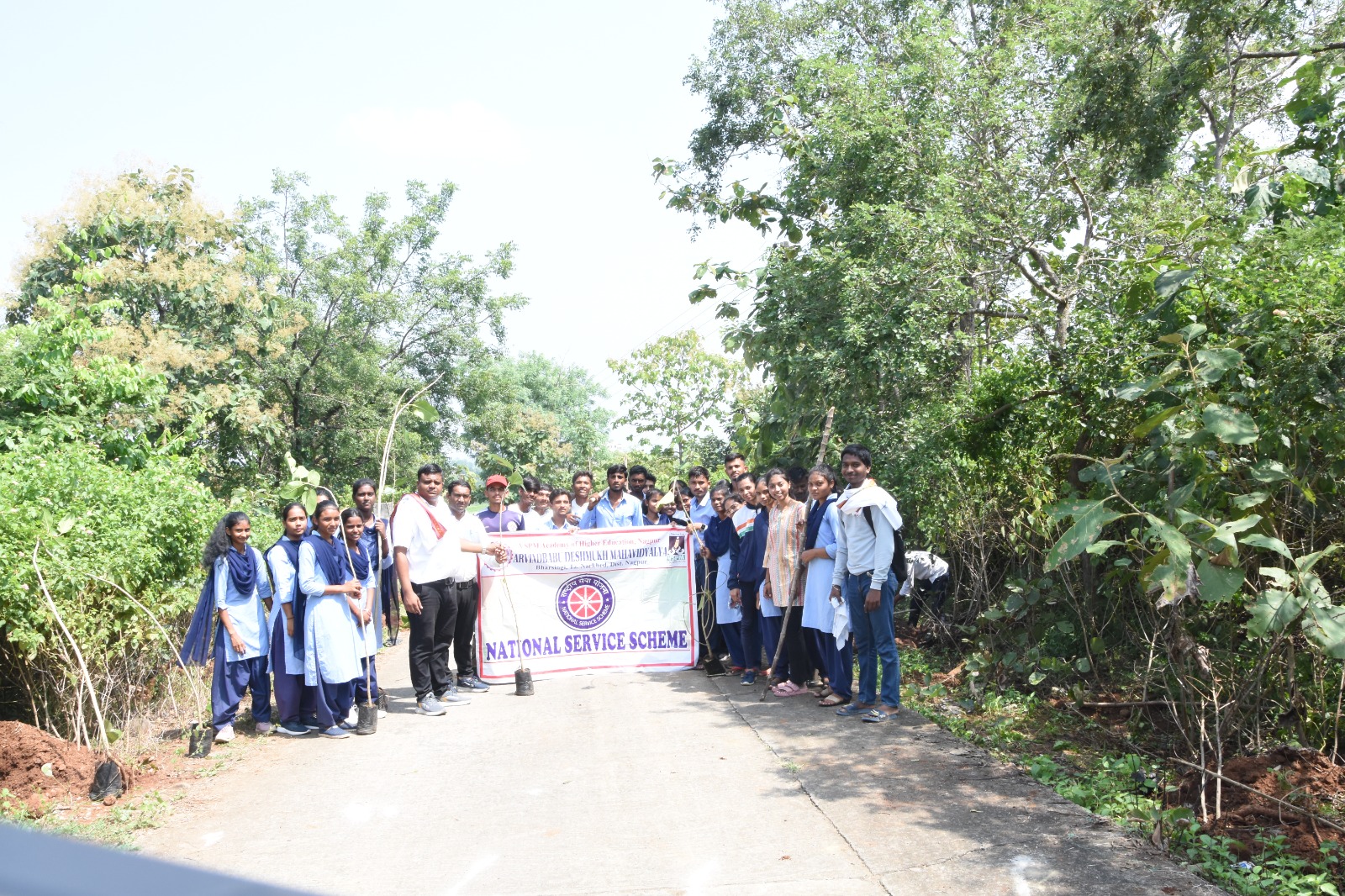 <p>Topic: NSS organized Watwruksh Ropan program on the eve of Birth Anniversary of Mahatma Gandhi and Lal Bahadur Shastri&nbsp;</p>

<p>President: Dr Ashsih Deshmukh</p>

<p>Invited Guest:&nbsp;</p>

<p>Organized by Chintamunishwar Tekadi Sansthan and NSS Cell</p>

<p>Place: Chintamunishwar Tekadi, Paradsinga</p>

<p>Date: 04/10/2024</p>

<p>Time: 10.00 am onwards</p>
